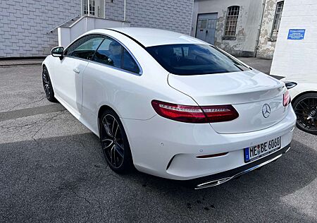 Mercedes-Benz E 220 d COUPE 9G-TRONIC AMG LINE Burmester 20Zoll