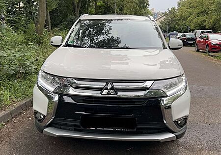 Mitsubishi Outlander 2.0 2WD Edition 100