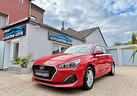 Hyundai i30 cw Passion *1.Hand*Navi*Kamera*Spurhalteass.