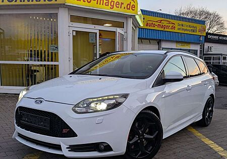 Ford Focus Turnier ST*BiXenon*Shz*Temp*Recaro*Keyless