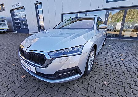 Skoda Octavia FIRST EDITION Combi Ambi NAVI LED VIRT