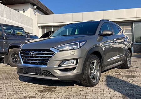 Hyundai Tucson Premium, 2.0 CRDI. Mild Hybr.Panoramadach
