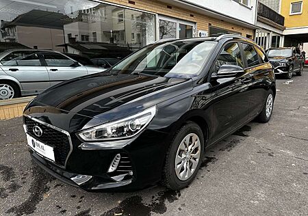 Hyundai i30 Select*Gepflegt*