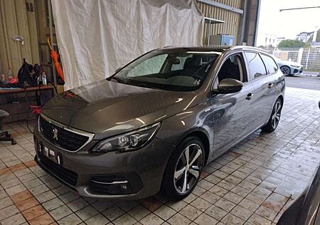 Peugeot 308 gebraucht kaufen Peugeot 308 SW 130 Style Navi Kamera Pano Sitzhzng. 17"