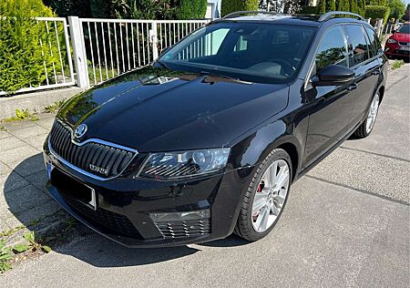 Skoda Octavia Combi 2.0 TDI (Green tec)RS