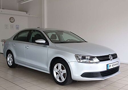 VW Jetta Volkswagen VI Comfortline Navi PDC Tempomat Klimaaut.