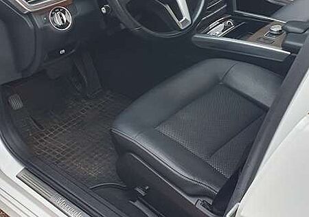 Mercedes-Benz E 200 T 7G-TRONIC