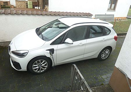 BMW 225