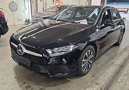 Mercedes-Benz A 180 A **Navi+Winter**