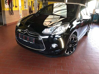 Citroen DS3 SportChic 1,6 i 16V Turbo/Navi/2 Farbig/17"Alu/ 8fach