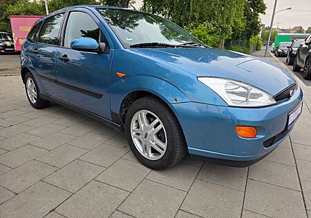 Ford Focus Ambiente TÜV 03/2026