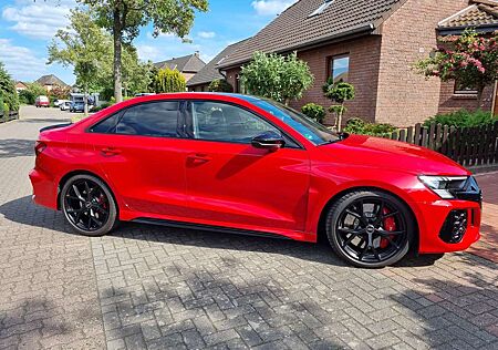 Audi RS3 Limo Pano Leder Garantie 10/2028 Head Up 280 kmh