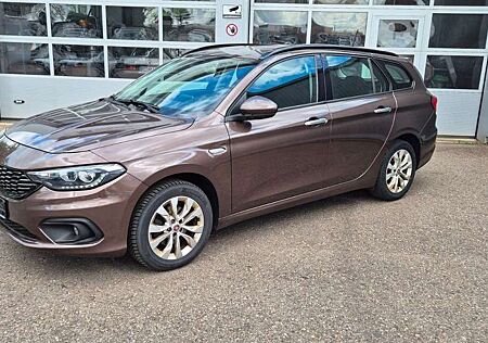 Fiat Tipo Lounge AHK Klima
