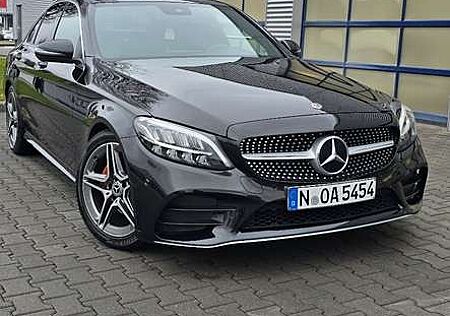 Mercedes-Benz C 220 d 9G-TRONIC AMG Line