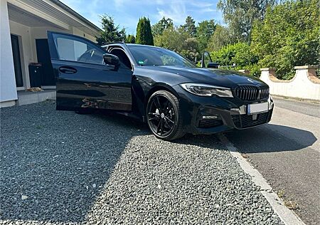 BMW 330 M-Sport, Pano, Sound, Carplay, Leder, Kamera uvm.