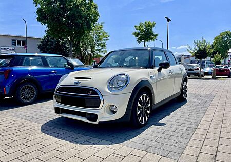 Mini Cooper SD Sport-Aut.
