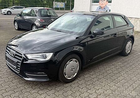 Audi A3 2.0 TDI Sportpaket Xenon Tempomat Navi