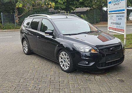 Ford Focus Turnier 1,8 Style +Sportfahrwerk