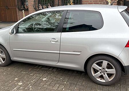 VW Golf Volkswagen V 3-Türer 1.4 United