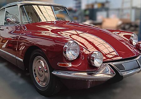 Citroen DS Pallas