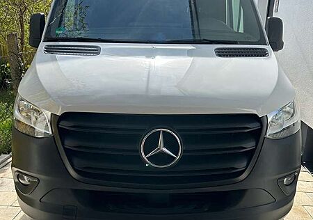 Mercedes-Benz Sprinter 316 CDI RWD L2 (907.633)
