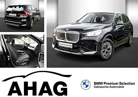 BMW iX1 xDrive30 Navi Bluetooth PDC Klima