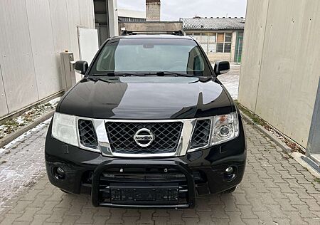 Nissan Pathfinder Nissan Pathfinder 3.0 dCi LE.SHZ.