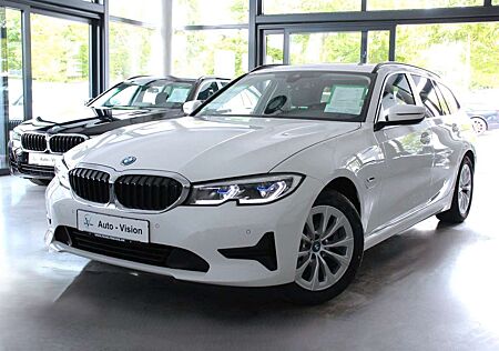 BMW 320 e xDrive *Laser*AHK*PDC*SHZ*Keyless*AppleCP