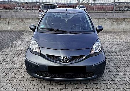 Toyota Aygo | TÜV 07/2027 | NUR 80T KM | CarPlay +