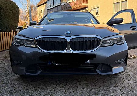 BMW 320 d T. Sportline. HUD Laser, Ambiente, Leder, H&K