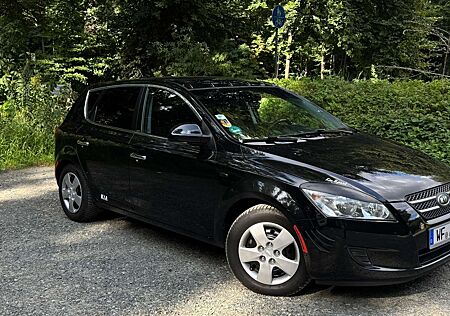 Kia Cee'd Ceed / 1.4 CVVT EX