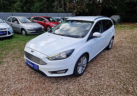 Ford Focus Turnier Klimatro 88Tkm Navi LED Sitzhzg 17" PDC