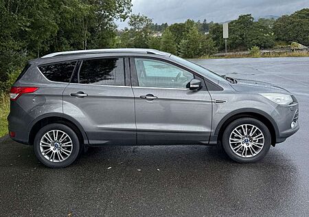 Ford Kuga 2.0 TDCi 4x4 Aut. Titanium
