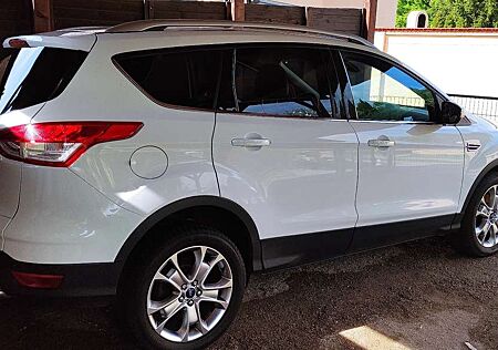 Ford Kuga 2.0 TDCi 4x4 Aut. Titanium