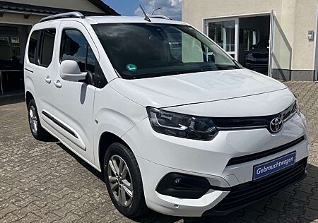 Toyota Pro Ace Proace City 1.5 D-4D L1 Team D Rollstuhlgerecht