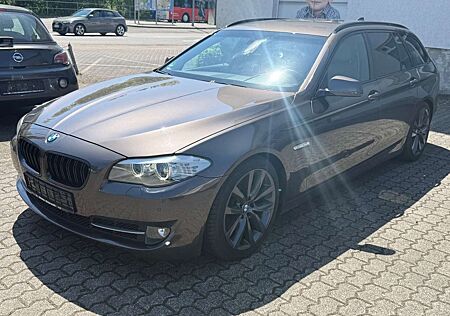 BMW 530 D Touring xDrive Leder Automatik AHK Navi