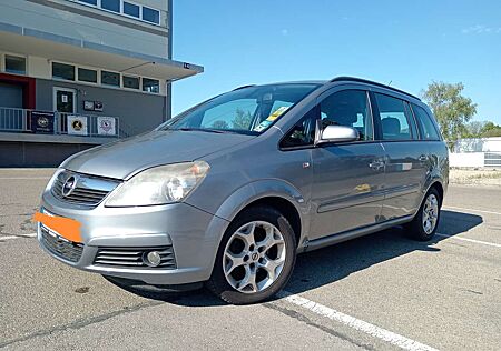 Opel Zafira 1.8 Edition