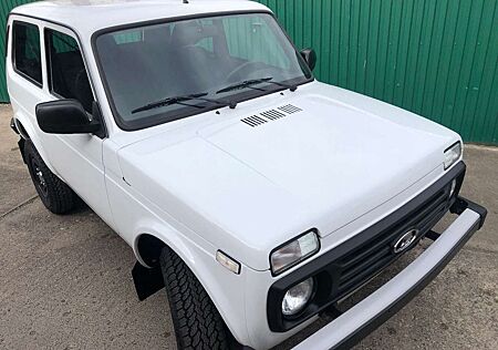 Lada Niva NIVA "PREMIUM PLUS" KLIMA, SONDERRÄDER! AET-2026