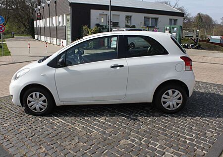 Toyota Yaris Basis/1-Hand/124Tkm/Tüv NEU.