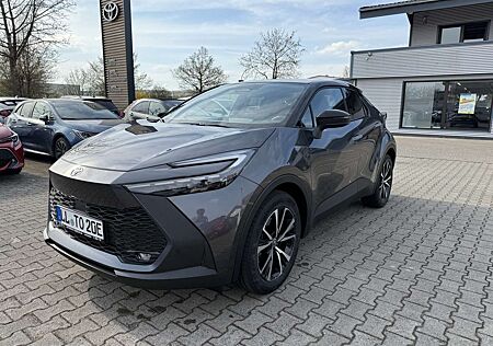 Toyota C-HR 2.0 Plugin-Hybrid Team Deutschland