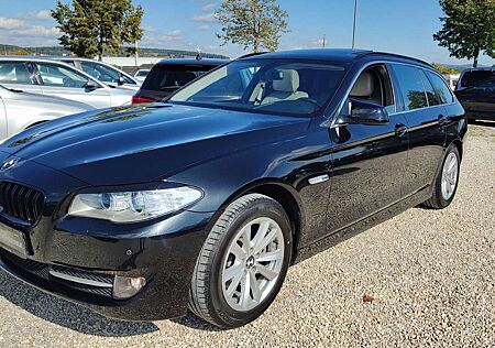 BMW 520 i Touring Xenon*Navi*Leder*Panorama* TÜV NEU*