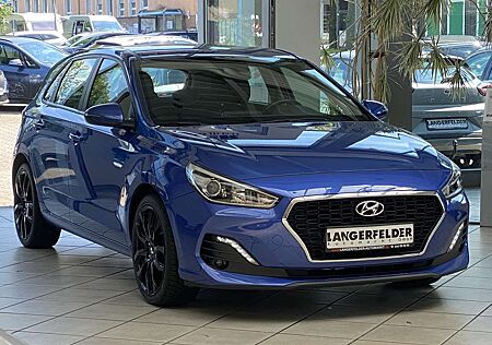 Hyundai i30 i30Select 1.4 *CARPLAY*AHK*RFK*SHZ