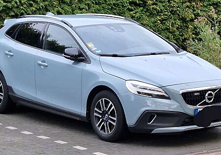 Volvo V90 Cross Country V40 Cross Country V40 Cross Country Diesel D3 Momentum