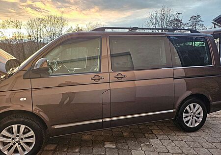 VW T5 Multivan Volkswagen Multivan DSG BMT Highline