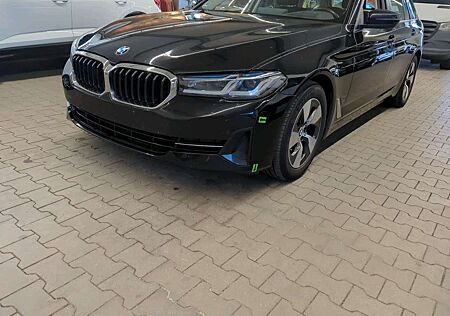 BMW 520 5 Touring d *Mild-Hybrid *