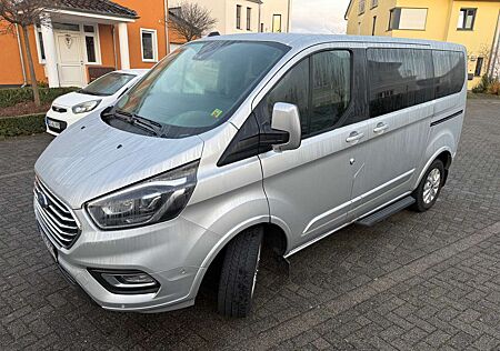 Ford Tourneo Custom 320 L1H1 VA Autm. Titanium X