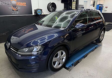 VW Golf Volkswagen VII Lim /BiXenon/Standhzg/Keyless/LED/Temp.