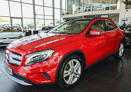 Mercedes-Benz GLA 200 d Style/AHK/BI-XENON/RFK/NAVI/TEMPOMAT