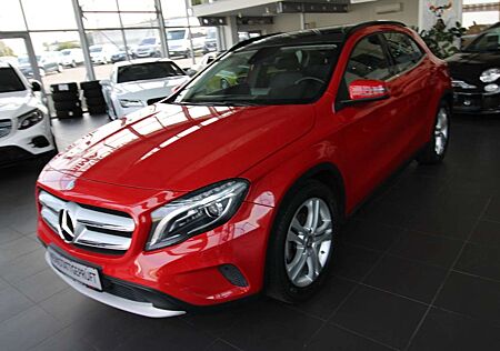 Mercedes-Benz GLA 220 CDI/d Style/Kamera/Pano/Navi/Leder/AHK