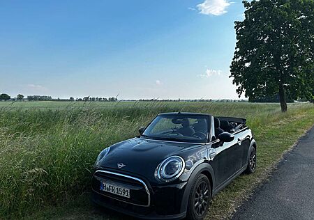 Mini One Cabrio Blackyard